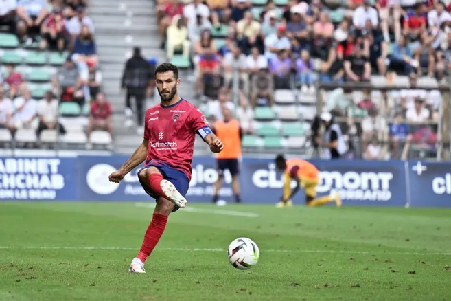 2000006656142 ISL 2024-25: Mohammedan SC Complete the Signing of French Defender Florent Ogier