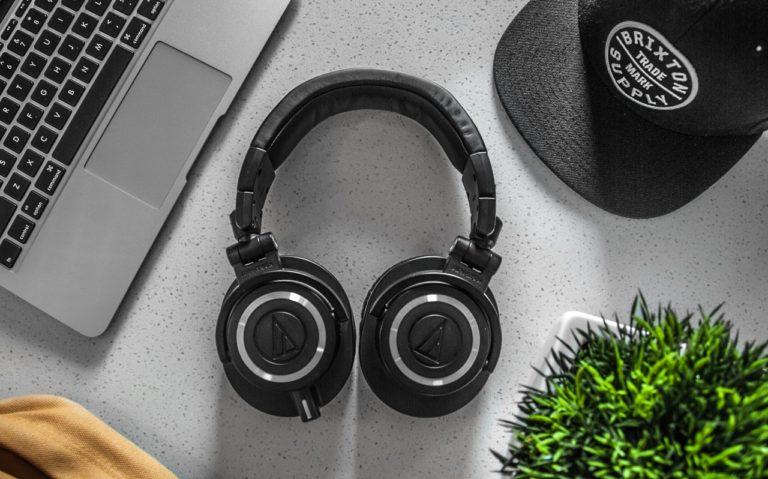 Top 10 Wireless Headphones under Rs.2000 in India 2019