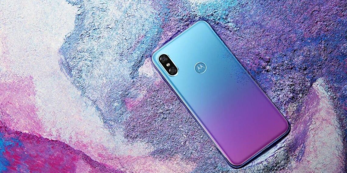 Moto P30 with iPhone X notch & Snapdragon 636 released