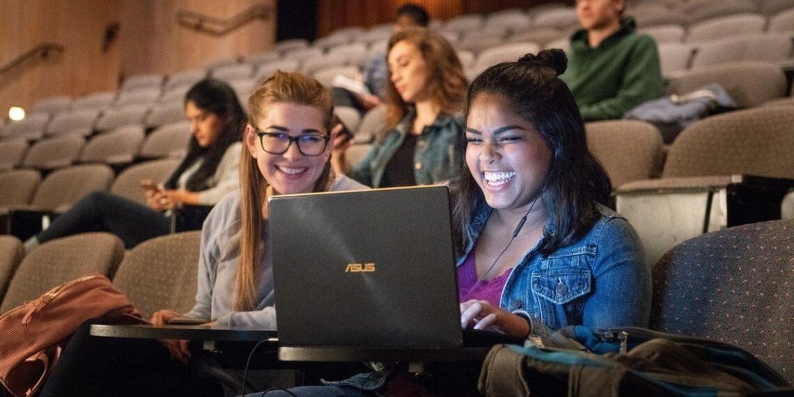 Intel unveils new U-series & Y-series 8th gen Core Processors