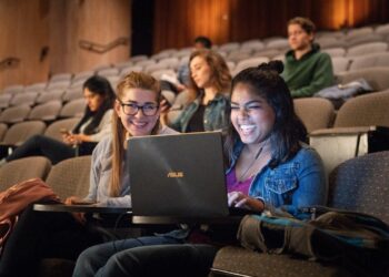 Intel unveils new U-series & Y-series 8th gen Core Processors