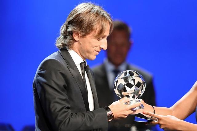005b890712c08094f0c7 Ronaldo texted Modric, after he won the UEFA Player of The Year award