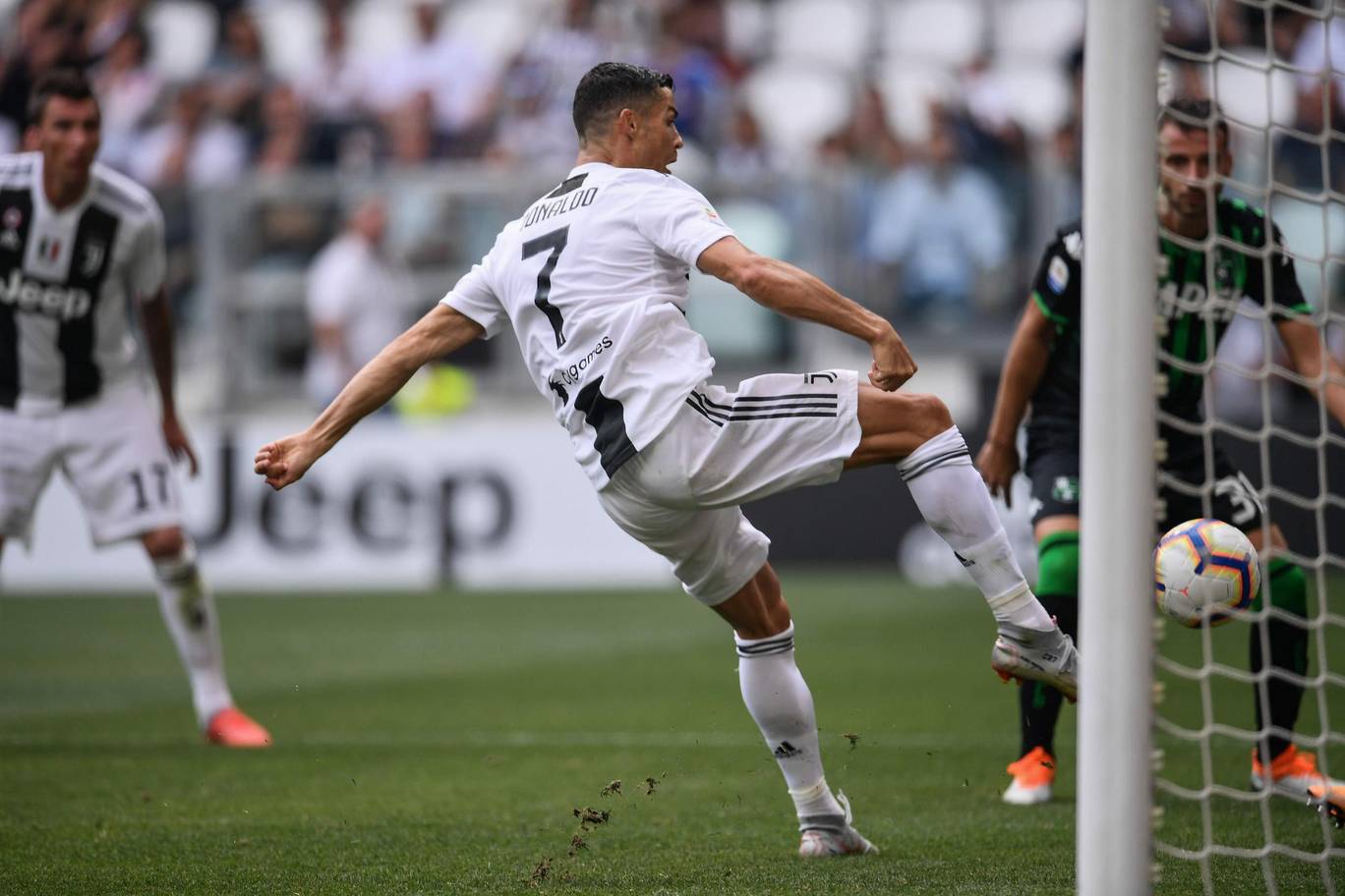 cristiano ronaldo juventus 160918b Cristiano Ronaldo finally opens his goals tally for Juventus with a brace against Sassuolo