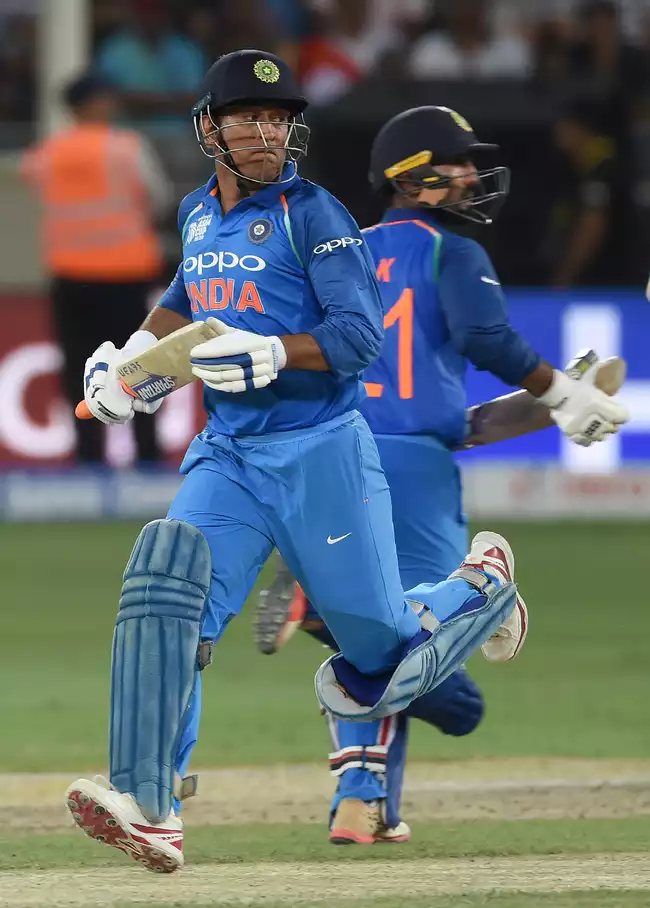 ms dhoni and dinesh karthik India beat Bangladesh in a Last Ball Thriller to Win Seventh Asia Cup Title