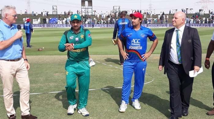 Pakistan beat Afghanistan by three wickets as Shoaib Malik steers the innings in the Asia cup super 4 collision