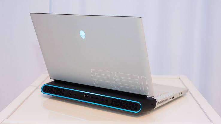 Dell Alienware Area-51m - An Upgradable Premium Gaming Laptop