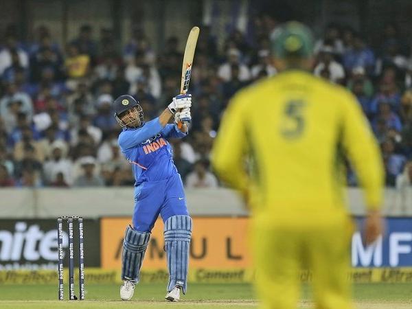 1551542313 dhoni 4 Dhoni, Jadhav worked hard in batting, Kuldeep and Shami took a couple of wicket each, India beat Australia by six wickets in the 1st paytm odi series.