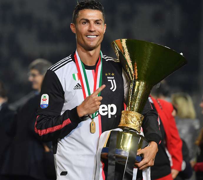 Cristiano Ronaldo wins the Serie A with Juventus