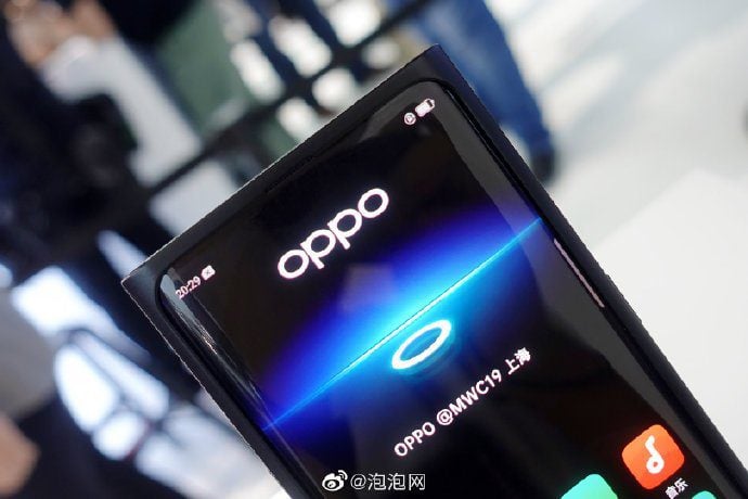 D9 GStFWwAAOGiQ Oppo officially showcased the Under Screen Camera (USC) smartphone.