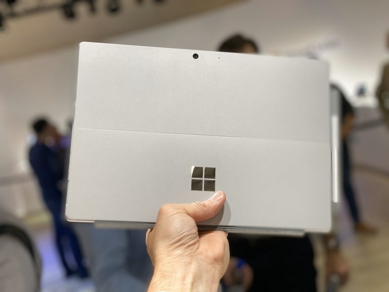 Microsoft’s new Surface Pro 8 containing Intel’s Core i7-1165G7 with Iris Xe iGPU spotted