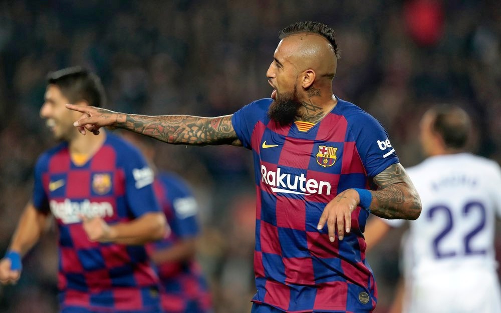 Chilean International Arturo Vidal says 'I can't be friends with Claudio Bravo'