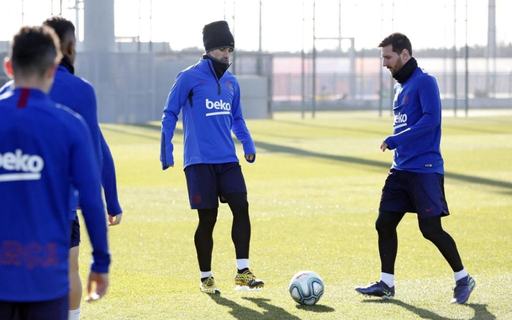 Quique Setién talks about managing Lionel Messi at Barcelona
