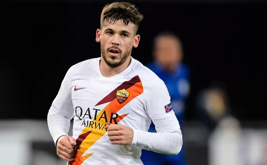 Carles Perez says Barcelona ‘prefer to spend millions’ than trusting their youngsters