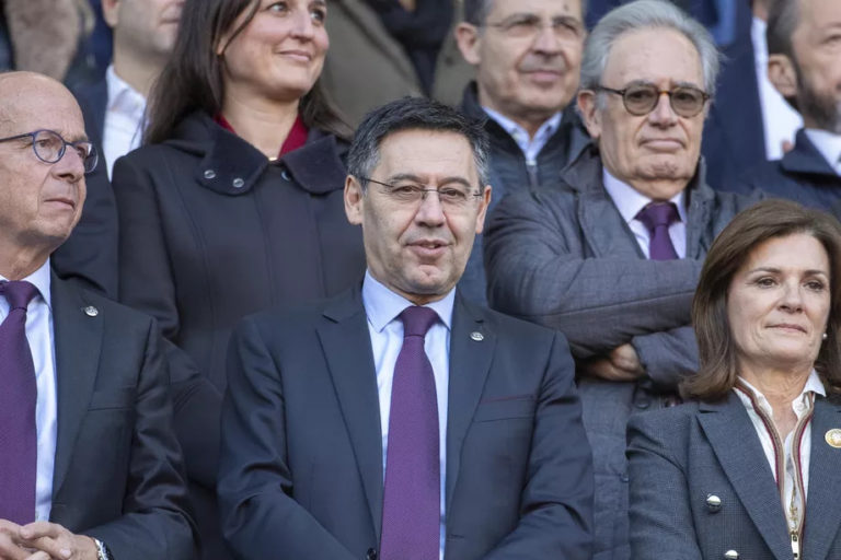 Bartomeu in dilemma, six directors of Barcelona board resign