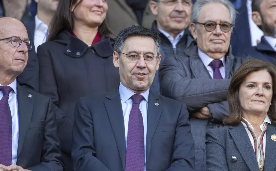 Bartomeu in dilemma, six directors of Barcelona board resign