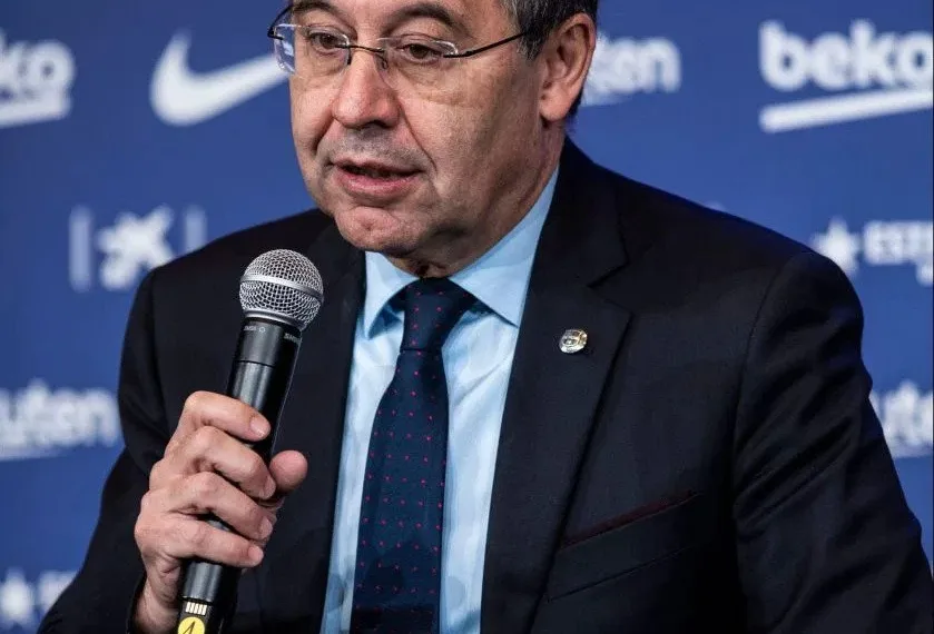 Bartomeu in dilemma, six directors of Barcelona board resign