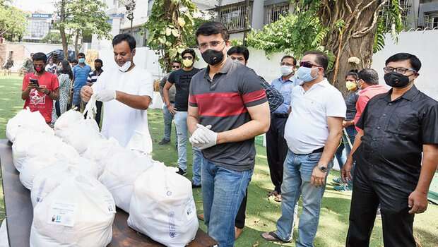image2bdcda2e 8a0e 415f b80d 11278f36df40 Sourav Ganguly donated another 2000 kg of rice during India lockdown, this time at Iskon