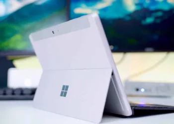 Surface Go 2 will be having a 10.5-inch display, thinner bezels, eMMC storage also to be used