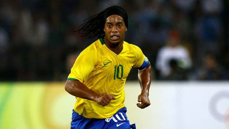 Ronaldinho pleads innocence as he has been placed under house arrest in Paraguay