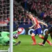 MADRID, SPAIN - FEBRUARY 18: Saul Niguez of Atletico Madrid scores his team's first goal during the UEFA Champions League round of 16 first leg match between Atletico Madrid and Liverpool FC at Wanda Metropolitano on February 18, 2020 in Madrid, Spain. (Photo by Michael Regan/Getty Images)