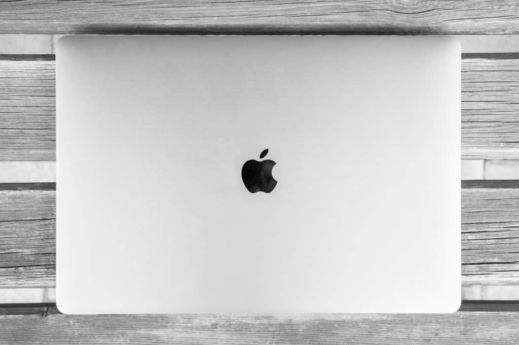 The Pros and Cons of Buying a MacBook Air for College