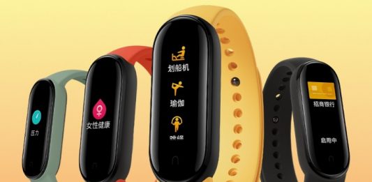 MI Band 5 showing color options and larger color display