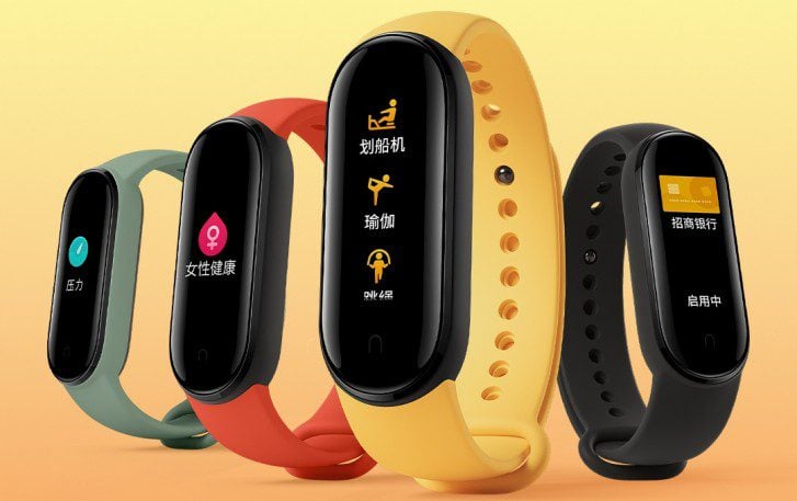 MI Band 5 showing color options and larger color display