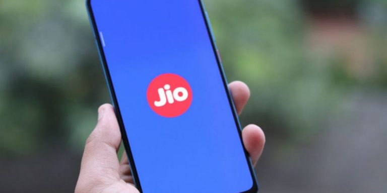 Reliance Jio offering first-ever In-flight Connectivity in India