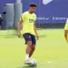 Ronald Araujo chose Barcelona on the Playstation & tells how Luis Suarez helped him