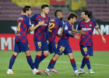 Super subs of Barcelona give all the 3 points to keep the title race alive
