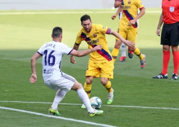 Messi equals Xavi's record of most assists in a single LaLiga season