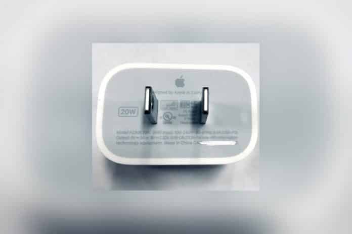 20W charger by Apple_TechnoSports.co.in