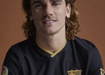 FC Barcelona unveils their away kit for the 2020-21 season: goes all black & gold