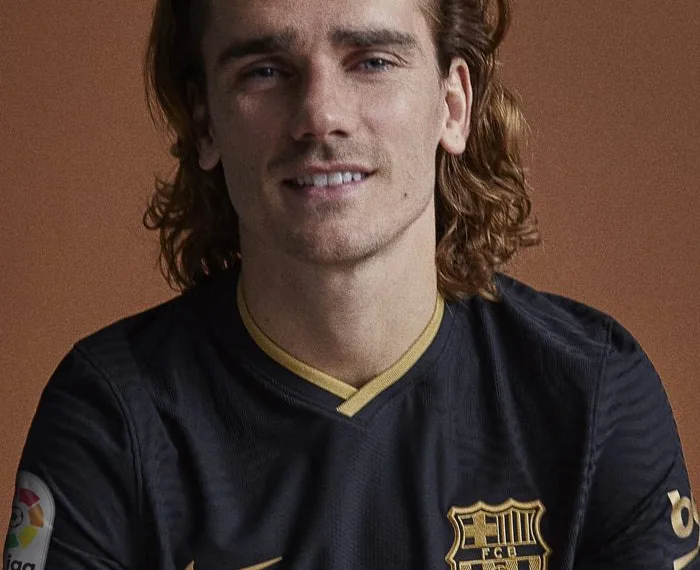 FC Barcelona unveils their away kit for the 2020-21 season: goes all black & gold