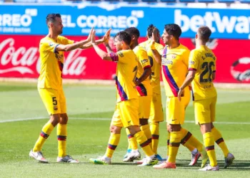 Barcelona thrash Alavés by 5 goals to end the LaLiga season with style