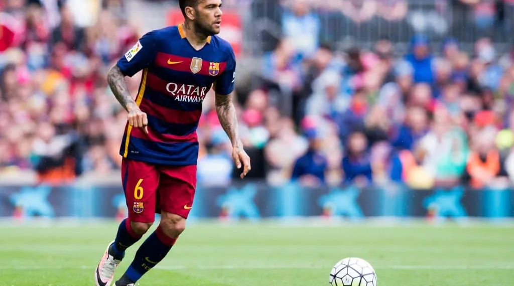 Dani Alves speaks up about Messi's words and what's wrong with Barcelona