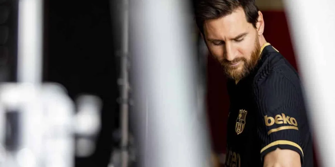 FC Barcelona unveils their away kit for the 2020-21 season: goes all black & gold