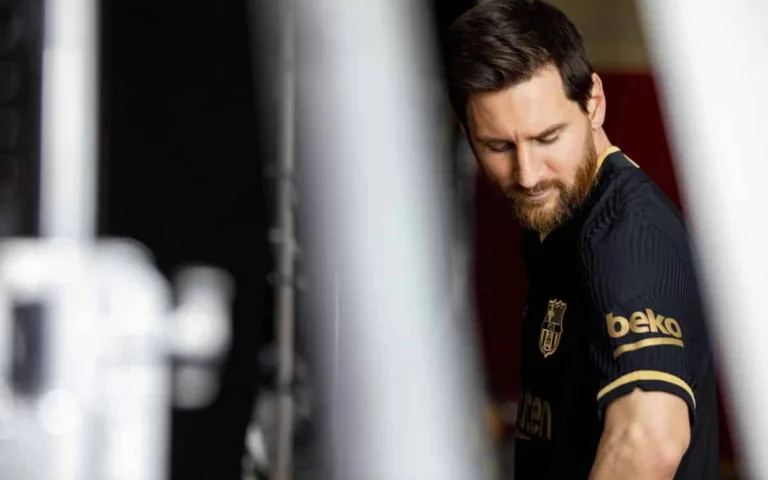 FC Barcelona unveils their away kit for the 2020-21 season: goes all black & gold