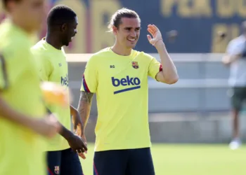 Griezmann & Dembele back to training with the Barcelona squad