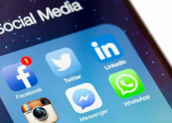 Apple restricts Facebook update that called out Apple Store's 30% cut__TechnoSports.co.in