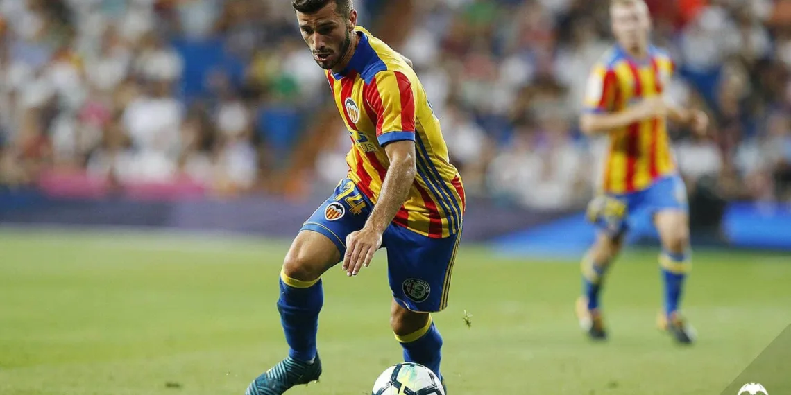 Junior Firpo to be offloaded to Italy, Barça want funds to bring Jose Gaya