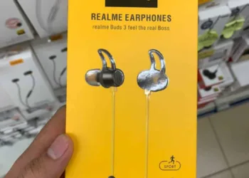 Realme Buds 3 retail box spotted in renders