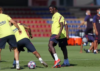 Dembélé and Araujo back to train with the Barcelona group