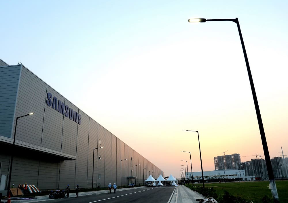 Noida Plant Picture Samsung planning to move a part of its Smartphone production in India