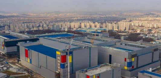 Samsung begins 5nm mass production, also plans 4nm process development