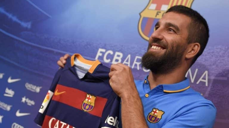 Arda Turan joins Galatasaray and blames Valverde for his failed Barcelona career