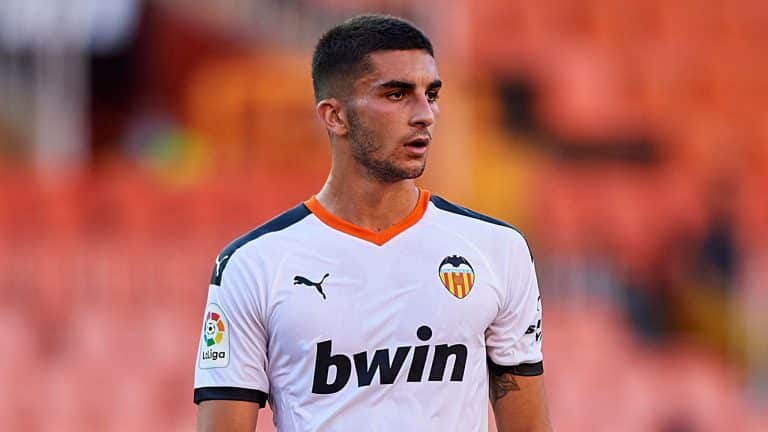 Manchester City sign Ferran Torres from Valencia on a five-year deal