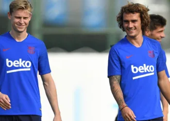 "Griezmann isn't a winger, Frenkie should play in the role he had at Ajax," says Koeman