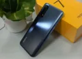Live-hand image of Realme 7 is spotted with key specifications