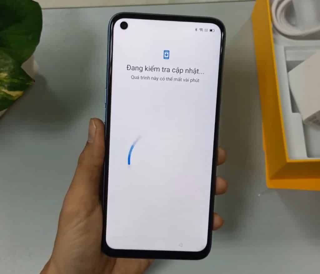 gsmarena 005 9 Live-hand image of Realme 7 is spotted with key specifications